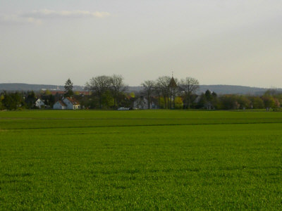 Obermichelbach im April - Blick von Norden