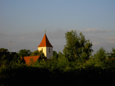 Obermichelbach im Juni - Heilig-Geist-Kirche